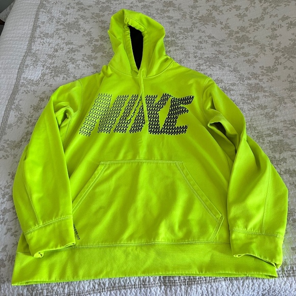 Nike Therma-Fit Hoodie - Picture 1 of 5